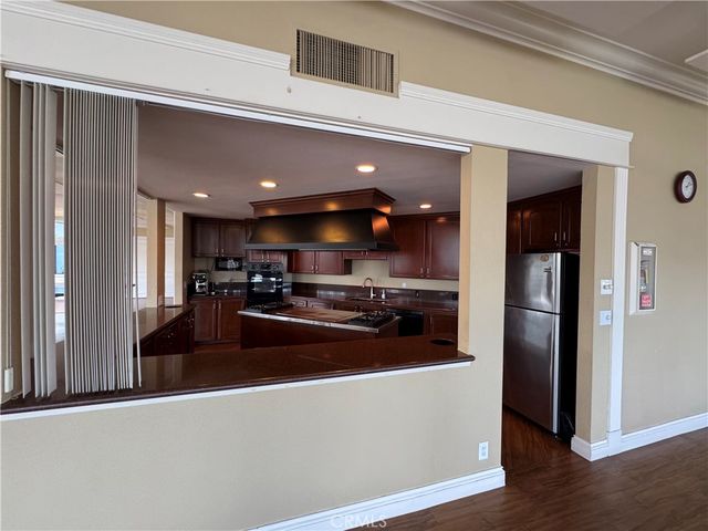 4211 W First Street S 76, Santa Ana, CA 92703