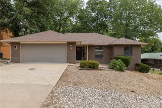 37 Quantock Hills Drive, Bella Vista, AR 72715