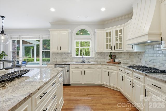 16219 Millsford Court, Charlotte, NC 28277