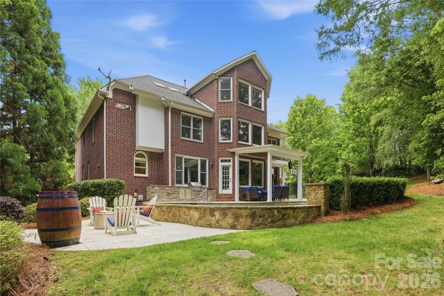 16219 Millsford Court, Charlotte, NC 28277