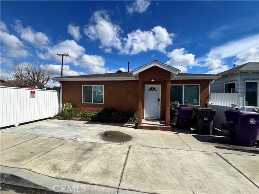 901 E 71st St, Long Beach, CA 90805
