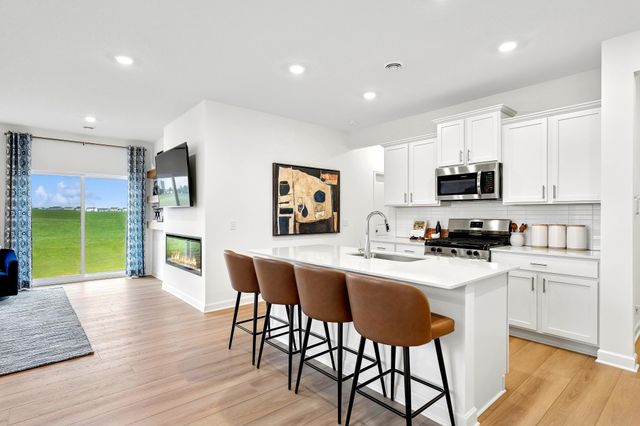 18340 Gladhurst Lane, Lakeville, MN 55068