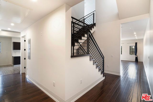 225 S Hamilton Drive 304, Beverly Hills, CA 90211