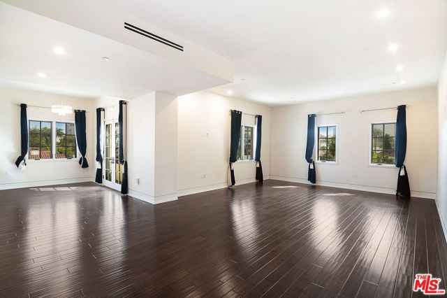 225 S Hamilton Drive 304, Beverly Hills, CA 90211