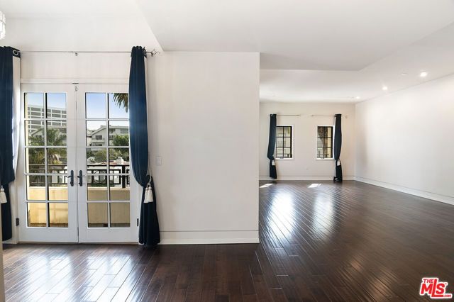 225 S Hamilton Drive 304, Beverly Hills, CA 90211