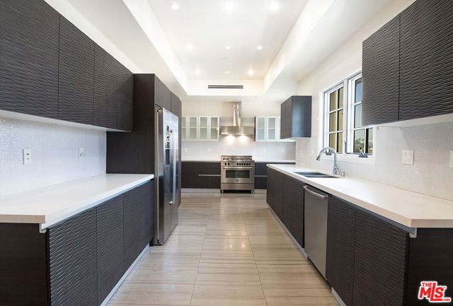 225 S Hamilton Drive 304, Beverly Hills, CA 90211