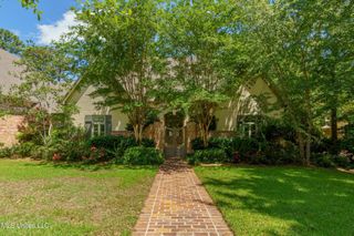28 Millikens Bend, Hattiesburg, MS 39402