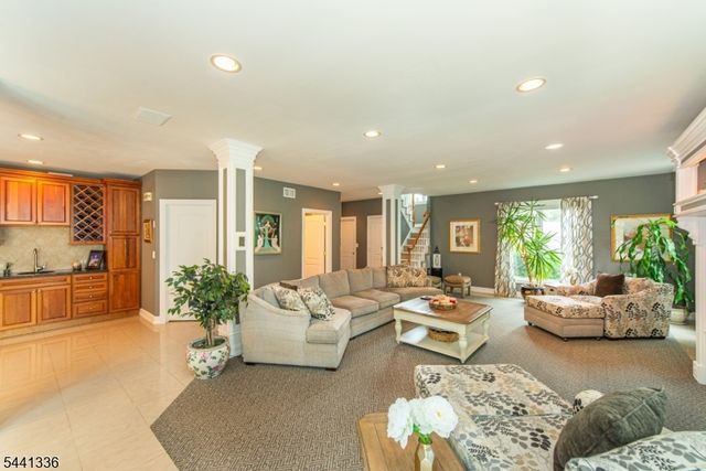 103 Passaic Valley Rd, Montville Twp., NJ 07045