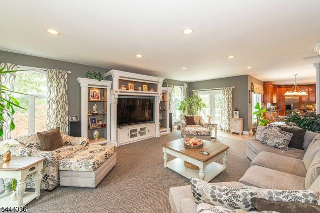 103 Passaic Valley Rd, Montville Twp., NJ 07045