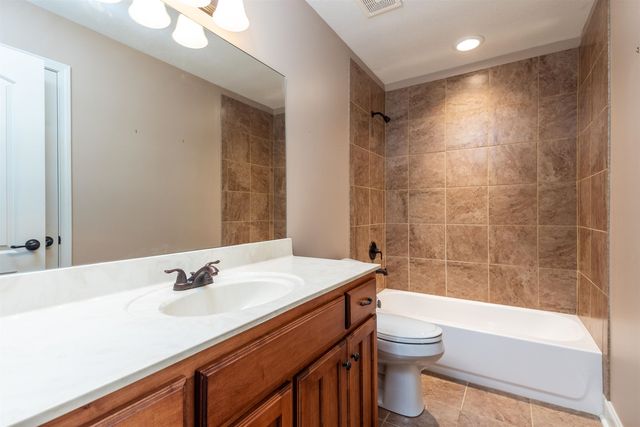 5891 FOXDALE LOOP, Southaven, MS 38672