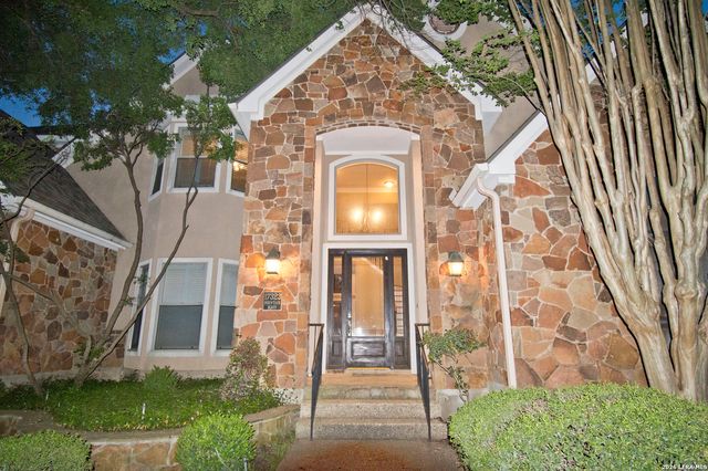 17323 Fountain Bluff Dr, San Antonio, TX 78248