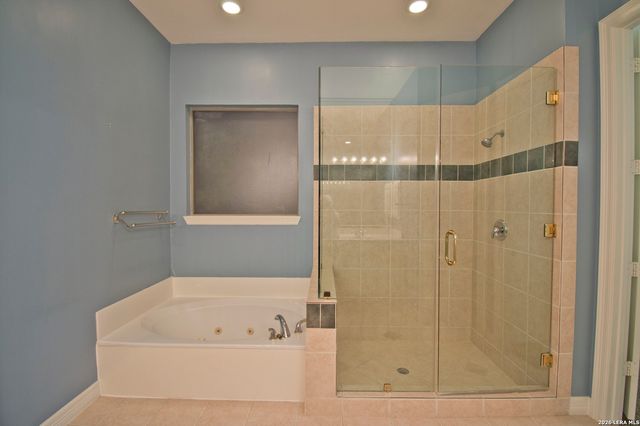 17323 Fountain Bluff Dr, San Antonio, TX 78248