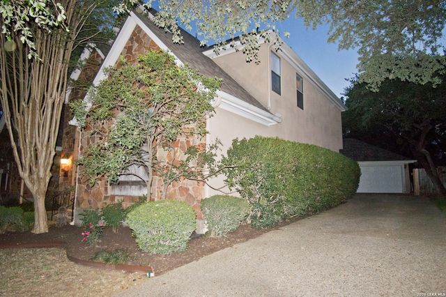 17323 Fountain Bluff Dr, San Antonio, TX 78248