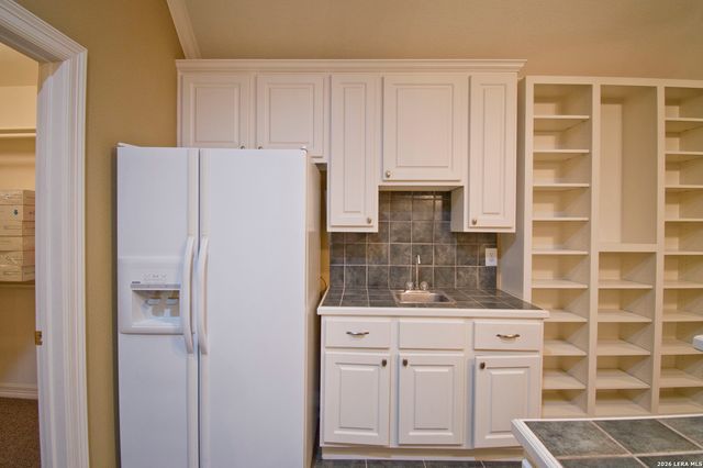 17323 Fountain Bluff Dr, San Antonio, TX 78248