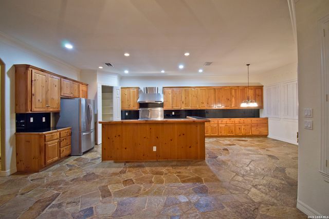 17323 Fountain Bluff Dr, San Antonio, TX 78248