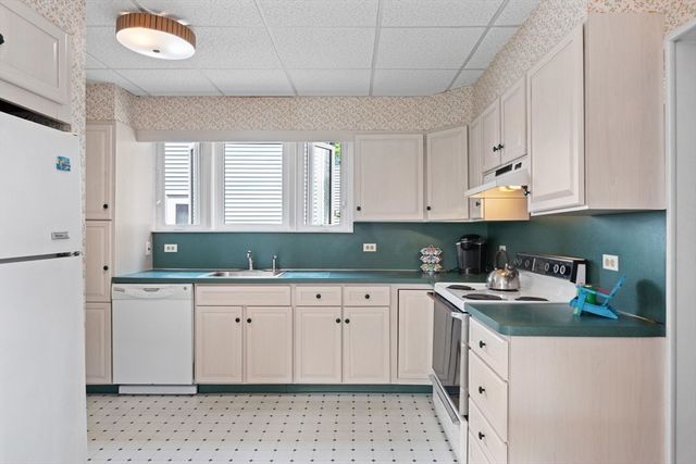 8A 3rd St, Medford, MA 02155