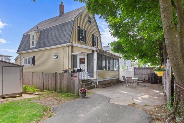 8A 3rd St, Medford, MA 02155