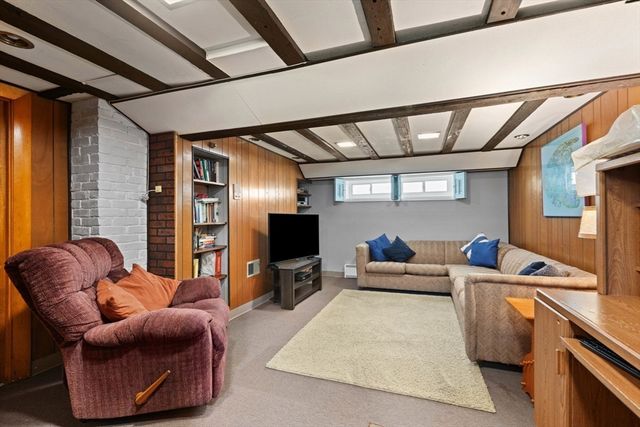 8A 3rd St, Medford, MA 02155