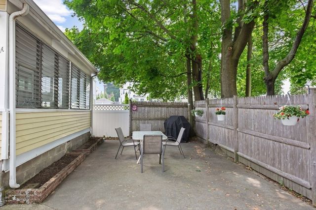 8A 3rd St, Medford, MA 02155