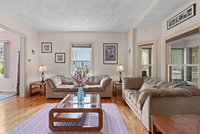 8A 3rd St, Medford, MA 02155