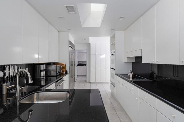 337 Westlake Terrace, Palm Springs, CA 92264