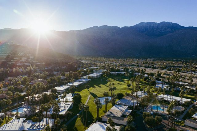 337 Westlake Terrace, Palm Springs, CA 92264