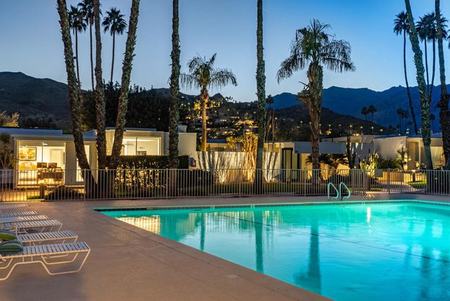 337 Westlake Terrace, Palm Springs, CA 92264