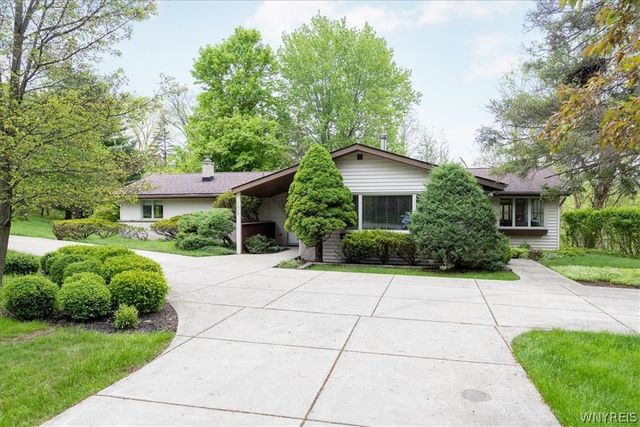 1273 Ransom Road, Lancaster, NY 14086