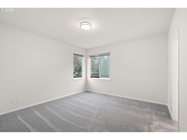 2136 Ne 52ND Ave, Hillsboro, OR 97124