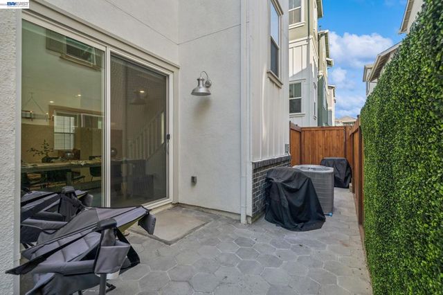 37231 Sand Bar Place, Newark, CA 94560