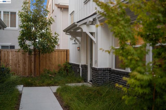 37231 Sand Bar Place, Newark, CA 94560