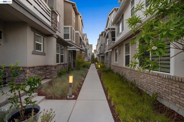 37231 Sand Bar Place, Newark, CA 94560