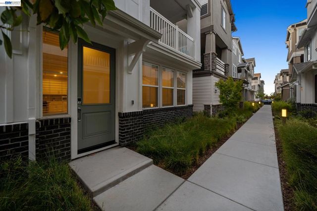 37231 Sand Bar Place, Newark, CA 94560