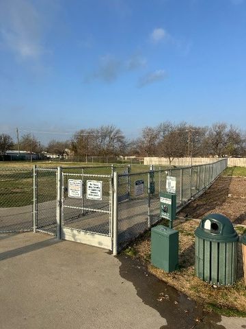 7420 Elm Street, The Colony, TX 75056