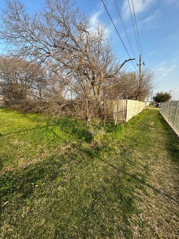 7420 Elm Street, The Colony, TX 75056