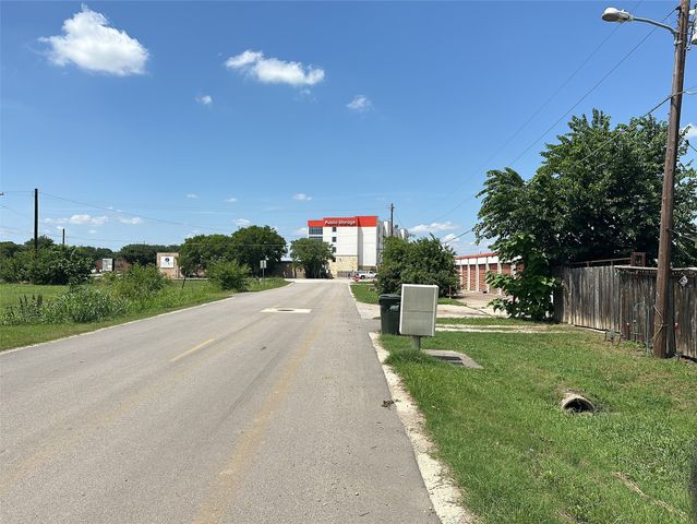 7420 Elm Street, The Colony, TX 75056