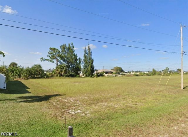 1007 NE 37th TER, Cape Coral, FL 33909
