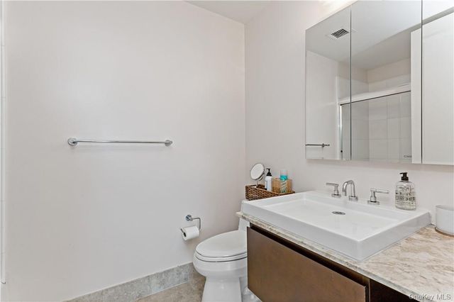 175 Huguenot Street 2006, New Rochelle, NY 10801