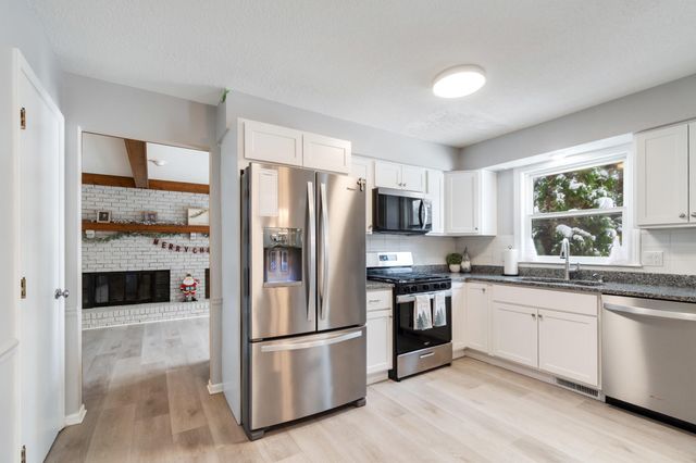 6247 Mountie Way, Jackson, MI 49201