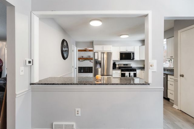 6247 Mountie Way, Jackson, MI 49201