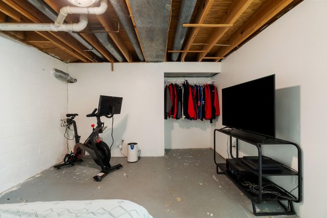 6247 Mountie Way, Jackson, MI 49201