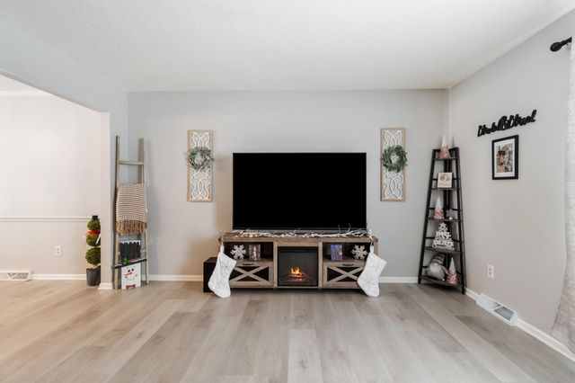 6247 Mountie Way, Jackson, MI 49201