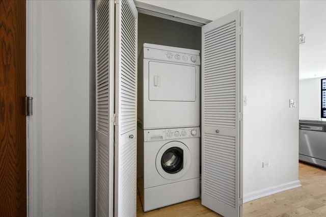 1255 S STATE Street 1913, Chicago, IL 60605