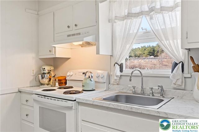 2367 East Lizard Creek Road, East Penn Twp, PA 18235