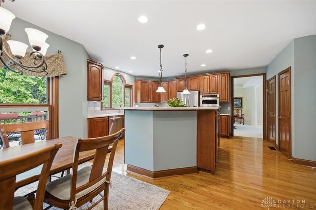 3232 Brinton Trail, Cincinnati, OH 45241