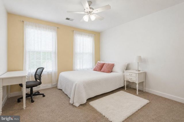 19312 CHIPPENDALE CIR, Hagerstown, MD 21742