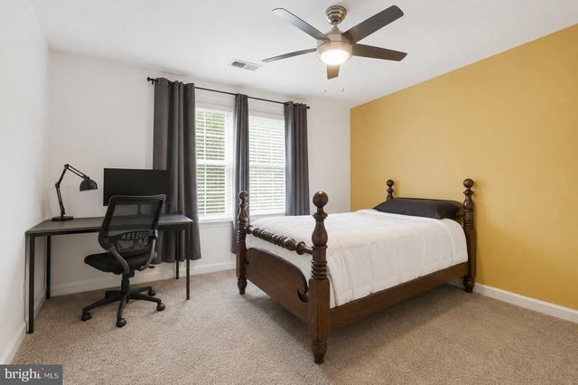 19312 CHIPPENDALE CIR, Hagerstown, MD 21742