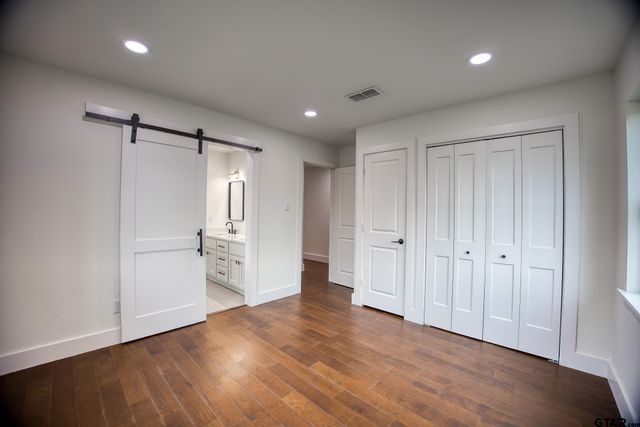 515 Range Road, Palestine, TX 75801