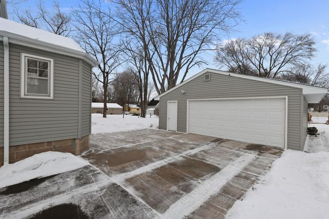 2795 90th Lane NE, Blaine, MN 55449