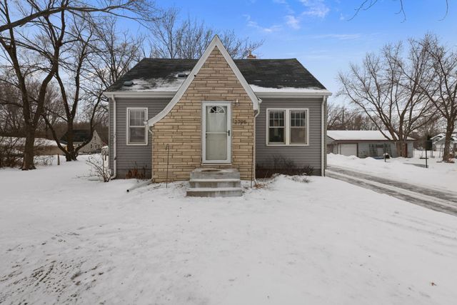 2795 90th Lane NE, Blaine, MN 55449